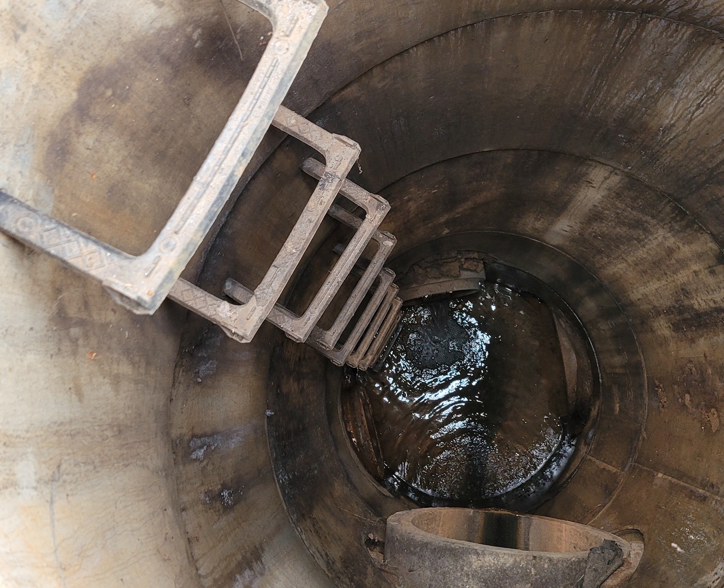 Construction site stormwater management measures controlling runoff and sediment during site development
